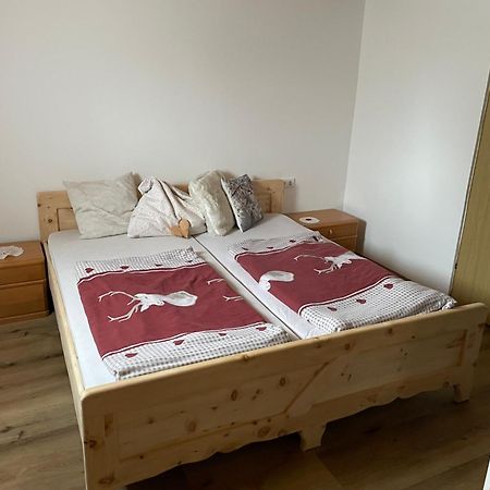 Ferienwohnung In Ruhiger Lage In Бишофсхофен Экстерьер фото